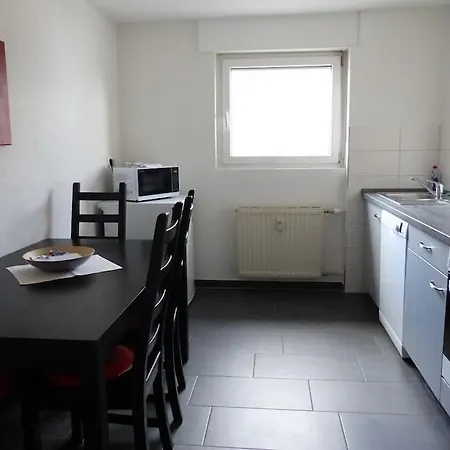 Yvonne Sigg شقة *