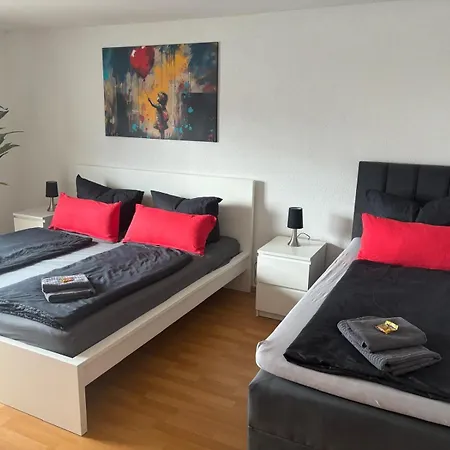 شقة Yvonne Sigg *